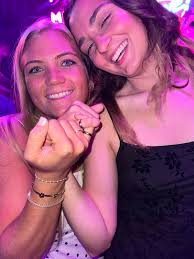 Hello 👋 Just wanted to share with everyone my link to my avon online  website. If you or anyone you know like family or friends wants to take a  look and shop