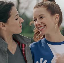 De son côté, virgile prend ses dispositions pour traverser la zone de turbulences qui s'annonce. Jo A Twitter Wlw Couples From Un Si Grand Soleil Elise And Sofia S Story Https T Co Dyaiyfz3bg Eve And Justine S Story Https T Co Z3cypct3ml Https T Co Ygpohts0tt