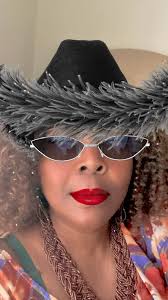 Good morning hat, family be blessed