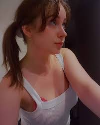 Monique Roche's Instagram, Twitter & Facebook