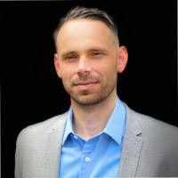 Eric Waite's Instagram, Twitter & Facebook