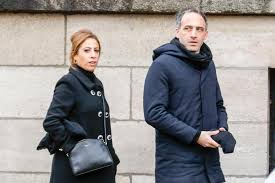 Photo Raphaël Glucksmann sa compagne Léa Salamé toujours ... - Gala