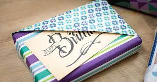 Buch Einpacken Leicht Gemacht Schon Einpacken Birthday Gift Wrapping Creative Gift Wrapping Unique Gift Wrapping