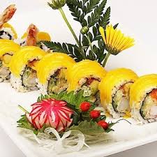 Chef 's choice of 16 pieces of sashimi. Arctic Roll 6pcs