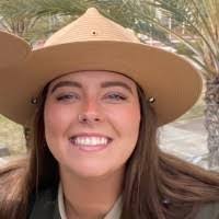 Stephanie Devos's Instagram, Twitter & Facebook