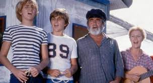 Verano azul fue una serie de televisión española producida en 1981 y dirigida por antonio mercero el final del verano llegó, y tú partirás. Vuelve Verano Azul Tve Abre Su Archivo Y Cuelga Sus Series Mas Miticas En Youtube Ecoteuve Es