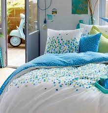 Cette couette associe une face rayée, une face fleurie, avec finition biais et piquage carré. Joie Et Confettis Linge De Lit Housse De Couette Housses