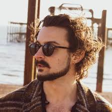 Scott Hutchins Director & Self Shooting Filmmaker