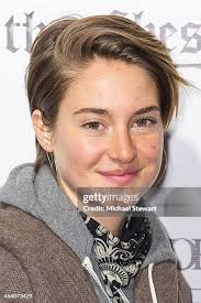 100 Photos & High Res Pictures