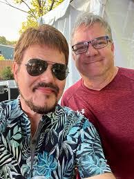 Glen Sloan's Instagram, Twitter & Facebook