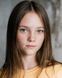 Mae Higgins's Instagram, Twitter & Facebook