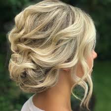 You have medium length hair? Elegant Long Short Wedding Hairstyles For Cool Brides