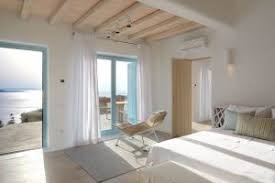 Dispongono di entrata indipendente, di ampie terrazze ombreggiate da pergole realizzate in legno e canne e di panchine in muratura. Casa Vendita Grecia 4 My Greek Salad
