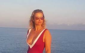 Jun 28, 2019 · 13 de 19 pipoca doce sem óleo — foto: Fresca E Sexy Cristina Ferreira Em Iate De Luxo Faz Pose De Deixar Homens A Babar Nova Gente