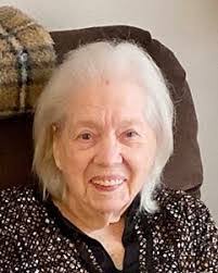 Danielle Younce's Instagram, Twitter & Facebook