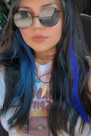 Could someone tell me the clone high school do the girls change toes every  year or is it the same one every year please