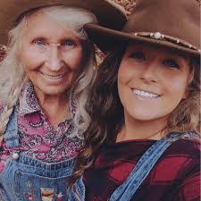 Teri Rush's Instagram, Twitter & Facebook