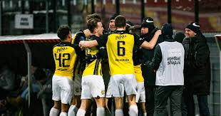 Alle spiele, ergebnisse und tabellen vom 8 der knvb beker 2019/20. Thuisduel Vitesse In Halve Finale Knvb Beker Gelderse Derby Giakoumakis Ajax Of Psv Vitesse Gelderlander Nl