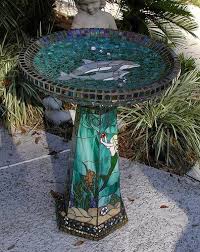 Bird In Bird Bath Pin By Lisa Morgan On Bathing For The Birds Mosaic Birdbath Mosaic Birds Bird Bath