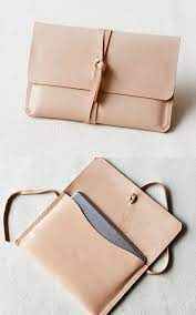 leather macbook case laptop case macbook case macbook pro 13 case new macbook air 13 case laptop bag macbook sleeve nature tan knutselen met leer laptoptas en creatief met leer