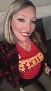 Someone please tell Tay that Kendrick killed it just for her!! 😂😂  Congratulations Eagles! 🦅