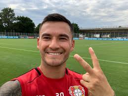 Charles aránguiz is 31 years old，birstday is 1989/04/17 utc, and he is 171 cm tall and 71 kg. Charles Aranguiz Bayer 04 Leverkusen