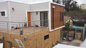 Son muchas las formas en que se le pueden distribuir las terrazas en un segundo piso, podemos colocarlas sobre el garaje, rodeando parte del segundo no dudes en comentar si te gustaron estos ejemplos de casas de dos pisos con terrazas modernas. Foto Terraza Con Baranda De Alex Francisco Cancino Schoess 236888 Habitissimo