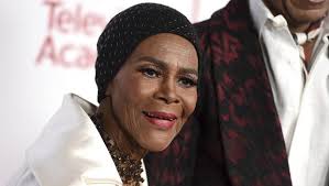 La couleur des sentiments, de tate taylor, est l'adaptation réussie d'un livre intitulé the help. Cicely Tyson L Actrice Icone De La Cause Afro Americaine Decedee A L Age De 96 Ans Linfo Re Magazine People