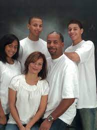 Nba star steph curry appears to be staying busy amid the coronavirus lockdown. A Person Of Mixed White And Black Ancestry Especially A Person With One White And One Black Parent Stephen Curry Family Seth Curry Stephen Curry