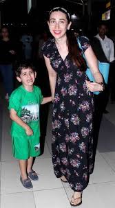 See how many children karisma kapoor has and compare to other celebs like kareena kapoor and madhuri dixit. Karisma Kapoor Airport Captured Karisma Kapoor S Son Kiaan Raj Kapoor Gets Irritated As Indian Designer Outfits Long Sleeve Print Dress Fashion Attire