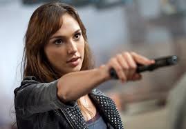 Gadot gal idf military israeli soldiers female amazing army israel uniform defense forces celebrity. Everything You Need To Know About Gal Gadot The New Wonder Woman The Geek Twins