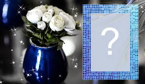 La foto parla di te … la cornice del tuo stile … portafoto dal design moderno, adatto ad ogni ambiente. Bella Cornice Vaso Blu Con Fiori Bianchi Aggiungere Una Foto