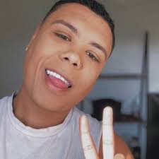 Francesca Ellis (@Frankieellis1)