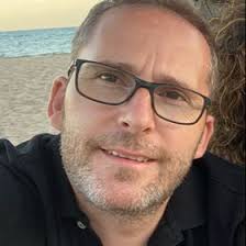 Daniel Aparicio Flores (aparicioflores)