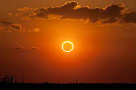 Annular Eclipse A Perfect Ring Of Fire Amazing Science Solar Eclipses Solar Eclipse Eclipse