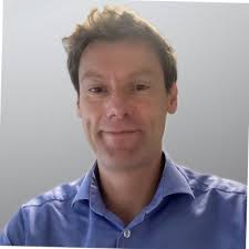 I am very exited to report that I took the position of Director of Data  Business Services at Groupe Rocher, where I am proud to lead a team of  great IT professionals.