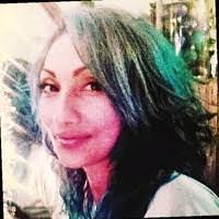 Sarah Vara's Instagram, Twitter & Facebook