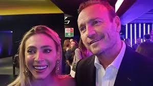 Edna Monroy coach y su novio Enrique Fuentrs cuñado de Jackie Bracamontes