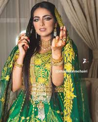 تابعوا تفاصيل كامله في اكاونتي Shamsaalmehairi3 Shamsaalmehairi4 Shamsaalmehairi باذن الله هذا الثوب الراقي ال Muslim Bride Traditional Outfits Arabic Dress