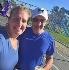 How can an electrician instructor improve their teaching techniques and  what are some valuable topics to cover in a residential and commercial  electrical course?