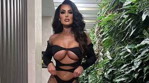 Chloe sunderland tits