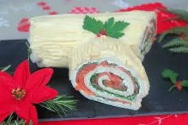 La preparazione é semplice e veloce e naturalmente senza cottura ma servira qualche ora in frigo per una perfetta riusciuta. Tronchetto Salato Di Natale Vi Basteranno Delle Fette Di Pancarre