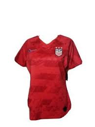 The first team in association football history to adopt a star was juventus, who added one golden star with five points in the team's shirt, after italian football federation (figc) approval, in 1958 to represent their tenth italian football championship and serie a title, at the time, the new national record. Team Usa Uswnt Nike Trikot Usa Rot Damen Fussball Soccer Neu Nwt Grosse Dri Fit Ebay