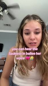 Melissa Aubrey's Instagram, Twitter & Facebook