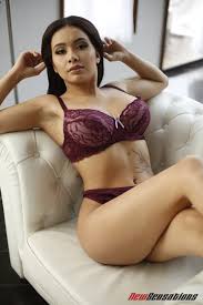 Aaliyah Hadid Deep For An Extra Thick Hot Load - New Sensations | Picture 01