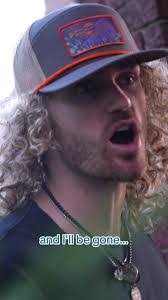 Dustin Brewer's Instagram, Twitter & Facebook