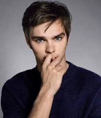 Handsome Black Male Actors Under 30 20 Hot Male Actors Under 30 In 2015 2016 Nicholas Hoult Actors Male Actors Under 30