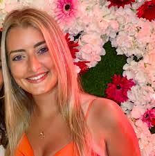 Alison Padgett's Instagram, Twitter & Facebook