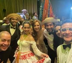 Ya ganamos lo más grande de este mundo 💞 @danielamc25 & @sharanmalkani  @noeliasflower @tomastaboada @sheratonpanama @monarosapanama  @eddyfotopanama #sharanydani