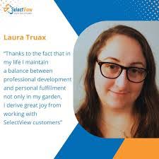 Laura Truax's Instagram, Twitter & Facebook